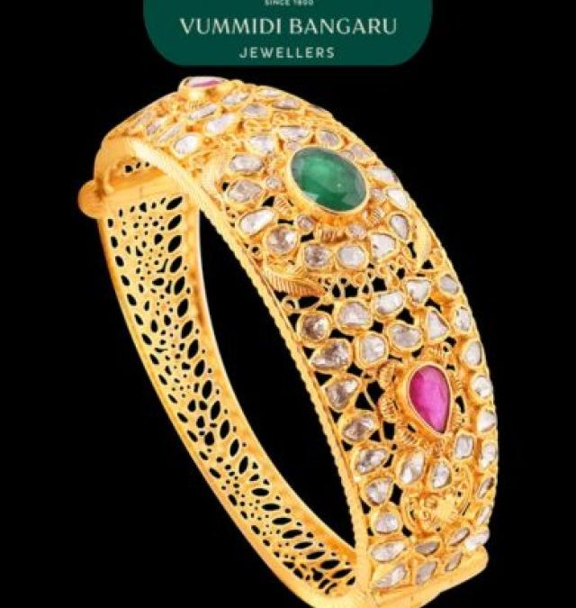 Best Gold Bangles With Unique Designs – Vummidi Bangaru Jewellers