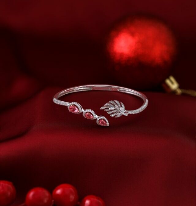 Diamond Bracelets Under 1,00,000