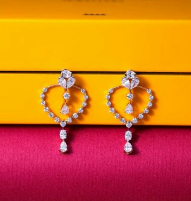 Presenting a Platinum Evara Exclusive Collection by Vummidi Bangaru Jewellers