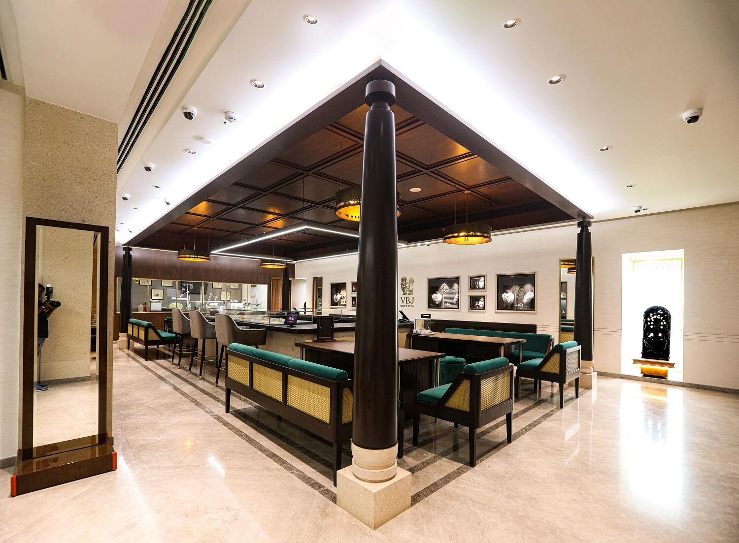 Chennai Anna Nagar Tanishq Caratlane Anna Nagar